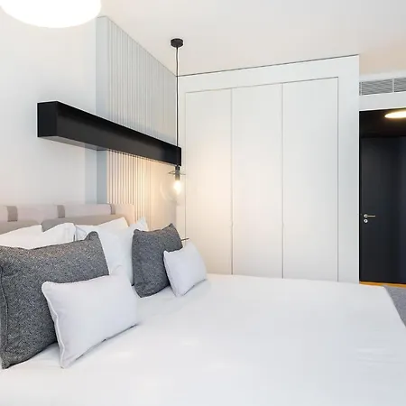 Lejlighed Whome | Prime Location Luxury *
